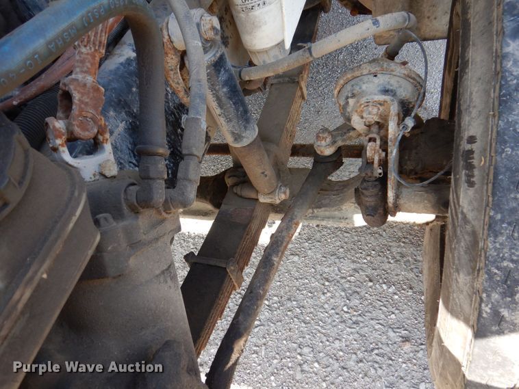 image for item KR9302 2005 Freightliner Business Class M2  crane truck