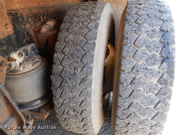 image for item KR9302 2005 Freightliner Business Class M2  crane truck