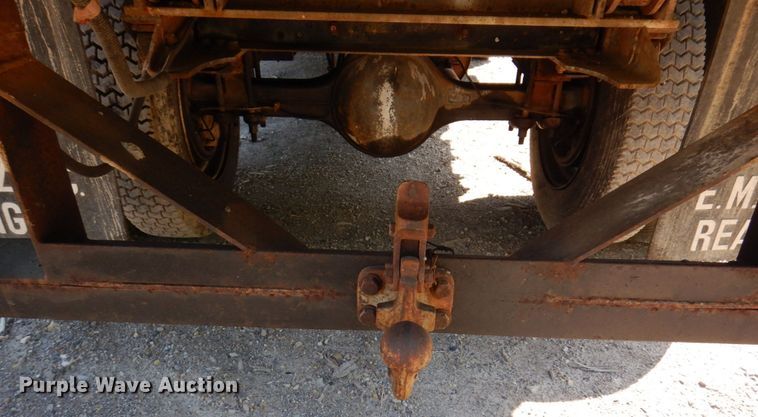 image for item KR9305 1983 GMC C6000  dump flatbed truck