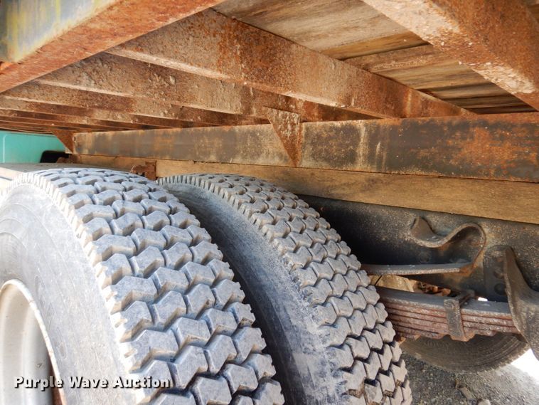 image for item KR9305 1983 GMC C6000  dump flatbed truck