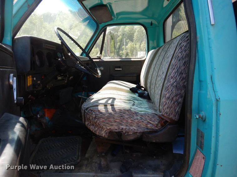 image for item KR9305 1983 GMC C6000  dump flatbed truck