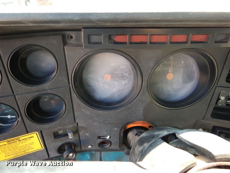 image for item KR9305 1983 GMC C6000  dump flatbed truck