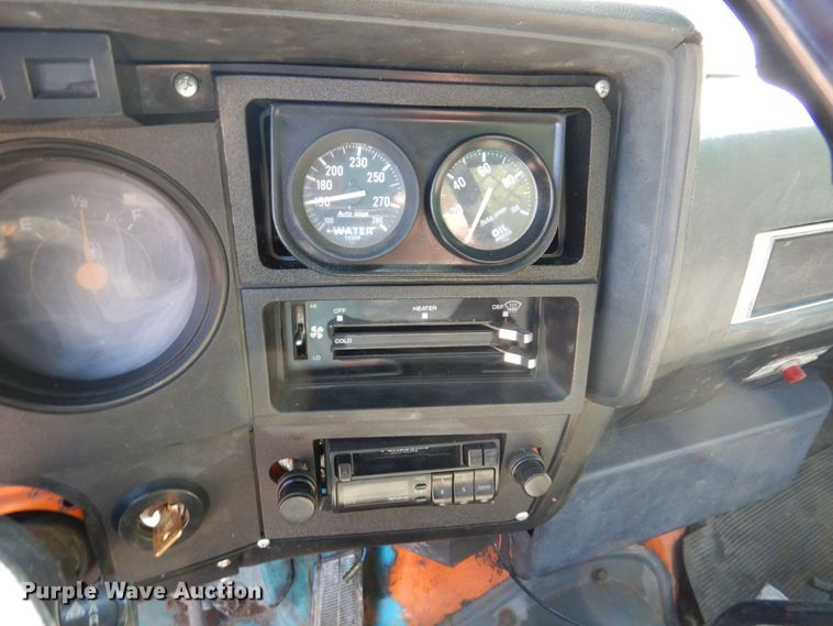 image for item KR9305 1983 GMC C6000  dump flatbed truck