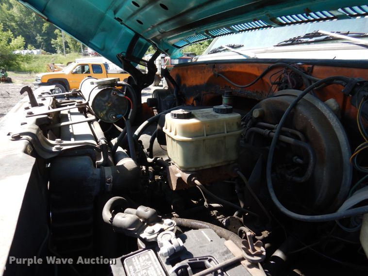 image for item KR9305 1983 GMC C6000  dump flatbed truck