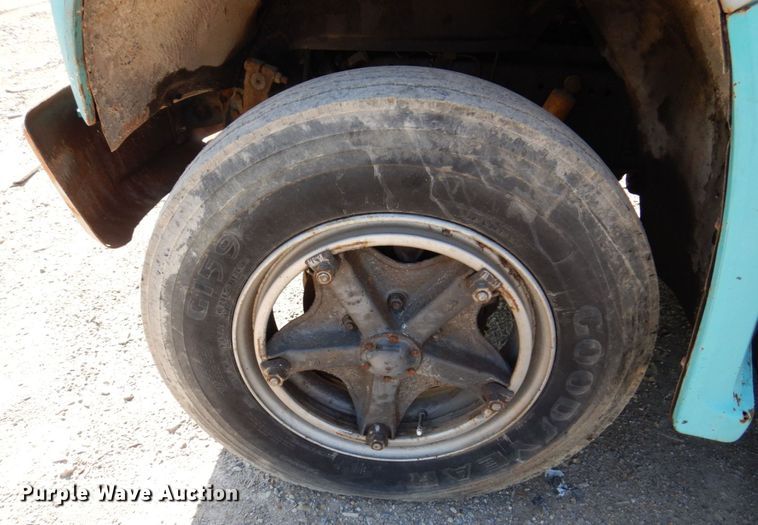 image for item KR9305 1983 GMC C6000  dump flatbed truck