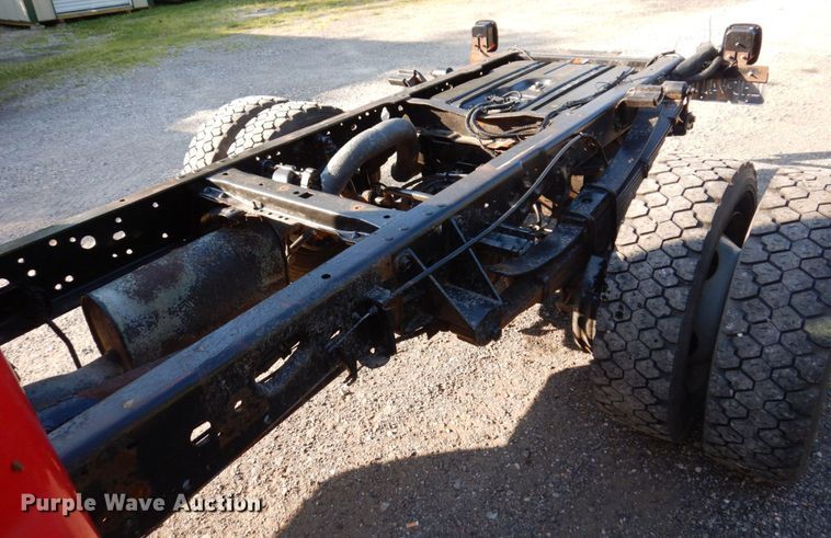 image for item KR9309 2000 Ford F550 Super Duty XL  truck cab and chassis