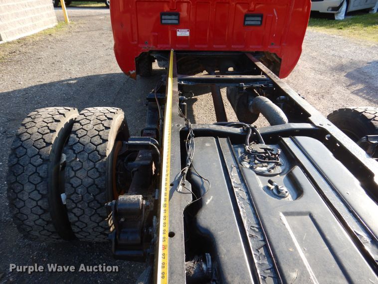 image for item KR9309 2000 Ford F550 Super Duty XL  truck cab and chassis