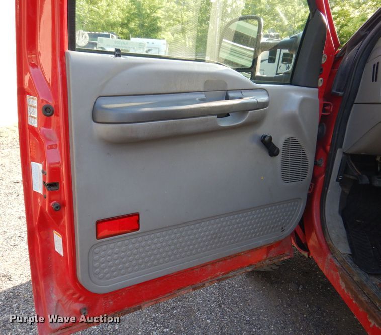 image for item KR9309 2000 Ford F550 Super Duty XL  truck cab and chassis