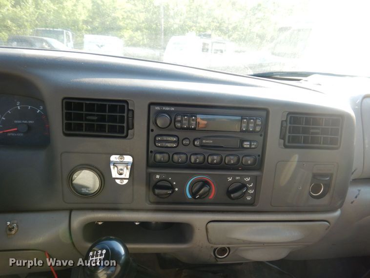 image for item KR9309 2000 Ford F550 Super Duty XL  truck cab and chassis