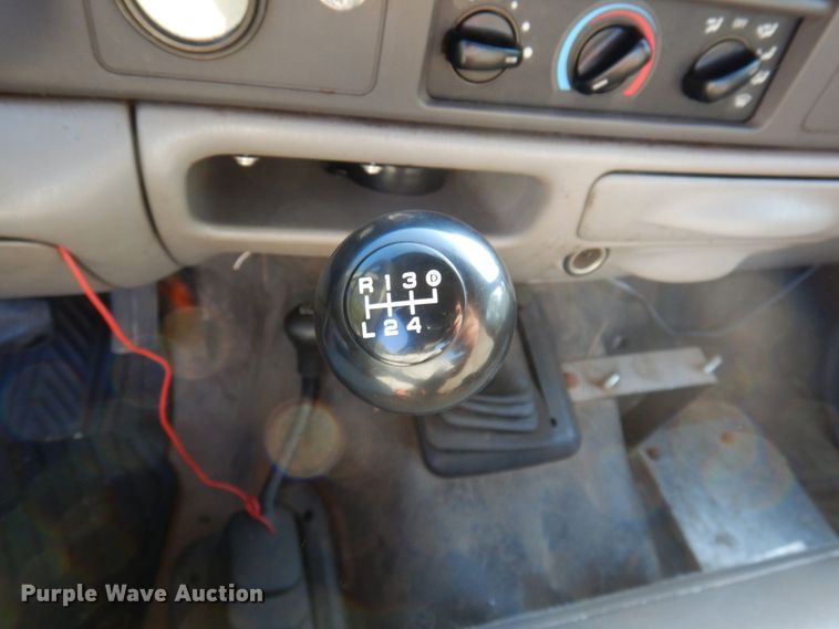 image for item KR9309 2000 Ford F550 Super Duty XL  truck cab and chassis