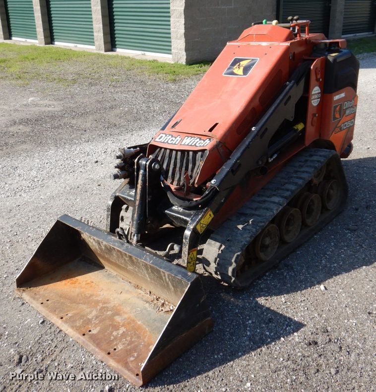 image for item KR9311 2018 Ditch Witch SK1050  compact utility loader