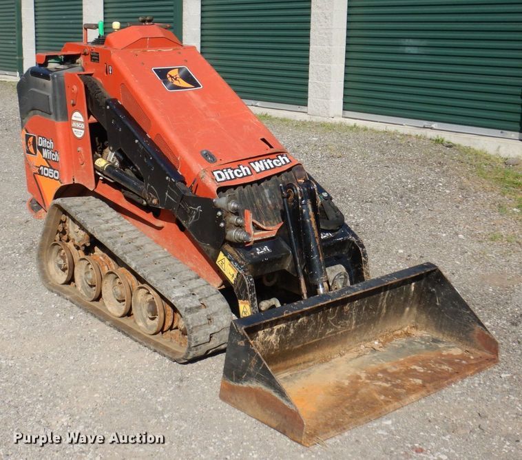 image for item KR9311 2018 Ditch Witch SK1050  compact utility loader