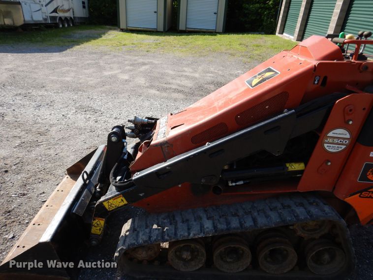 image for item KR9311 2018 Ditch Witch SK1050  compact utility loader