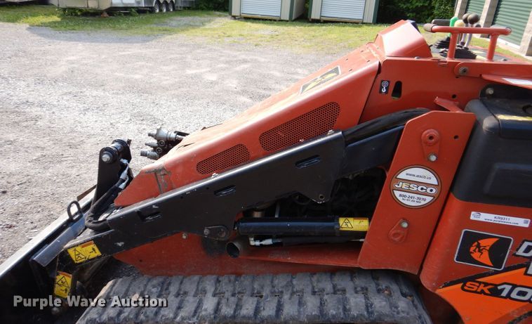 image for item KR9311 2018 Ditch Witch SK1050  compact utility loader