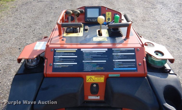 image for item KR9311 2018 Ditch Witch SK1050  compact utility loader