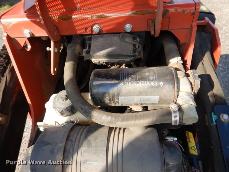 image for item KR9311 2018 Ditch Witch SK1050  compact utility loader