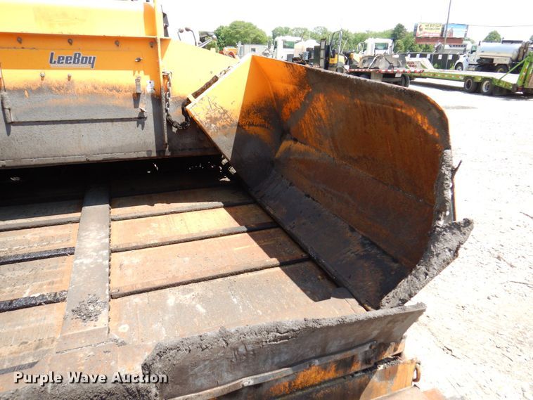image for item KR9314 2016 LeeBoy 8500D  paver