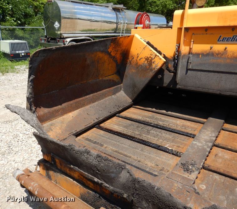 image for item KR9314 2016 LeeBoy 8500D  paver