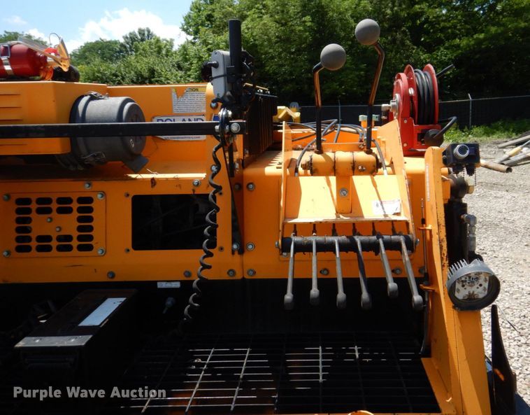 image for item KR9314 2016 LeeBoy 8500D  paver