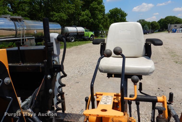 image for item KR9314 2016 LeeBoy 8500D  paver