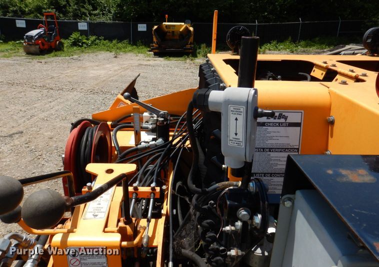 image for item KR9314 2016 LeeBoy 8500D  paver