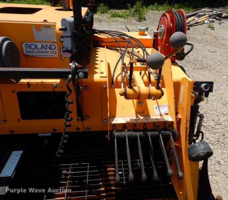 image for item KR9314 2016 LeeBoy 8500D  paver