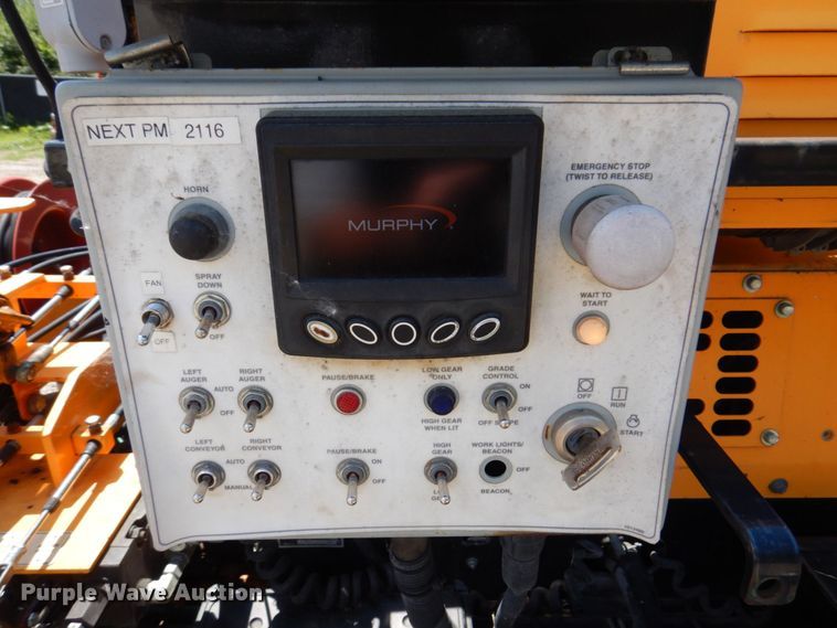 image for item KR9314 2016 LeeBoy 8500D  paver