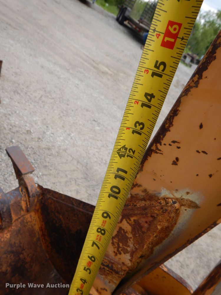 image for item KR9338 1998 Case 360  trencher