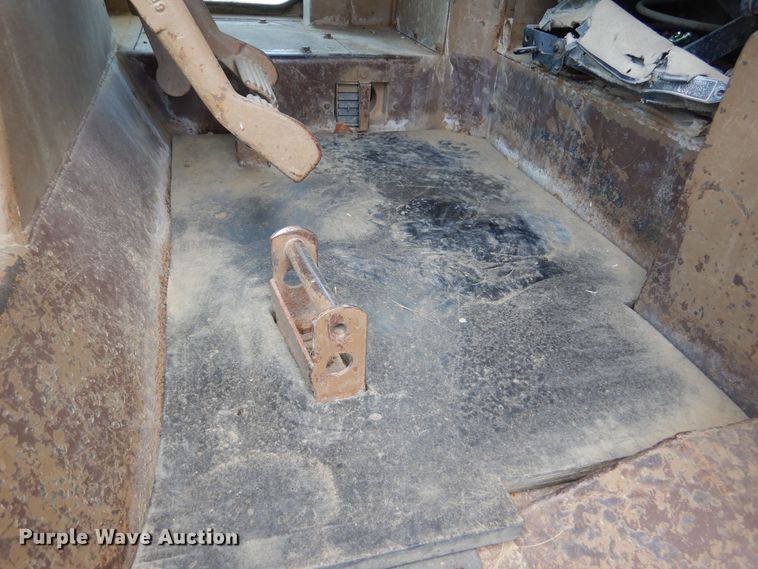 image for item KS9903 1979 Caterpillar D7G  dozer