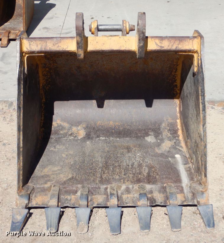 image for item LS9215 Backhoe bucket