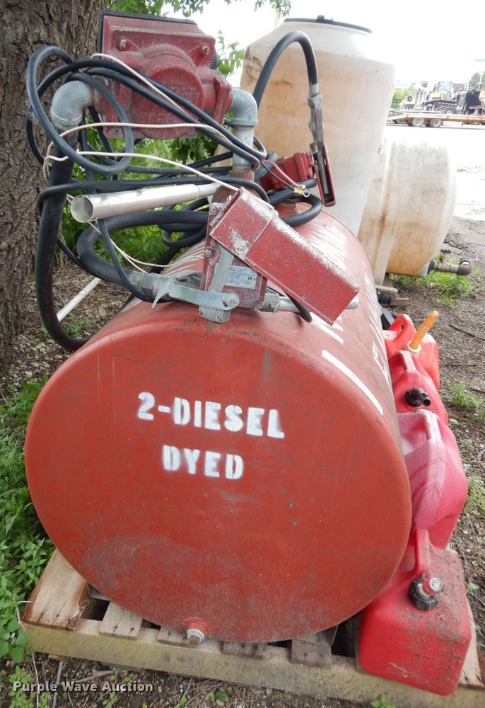 image for item MD9142 Fuel containers
