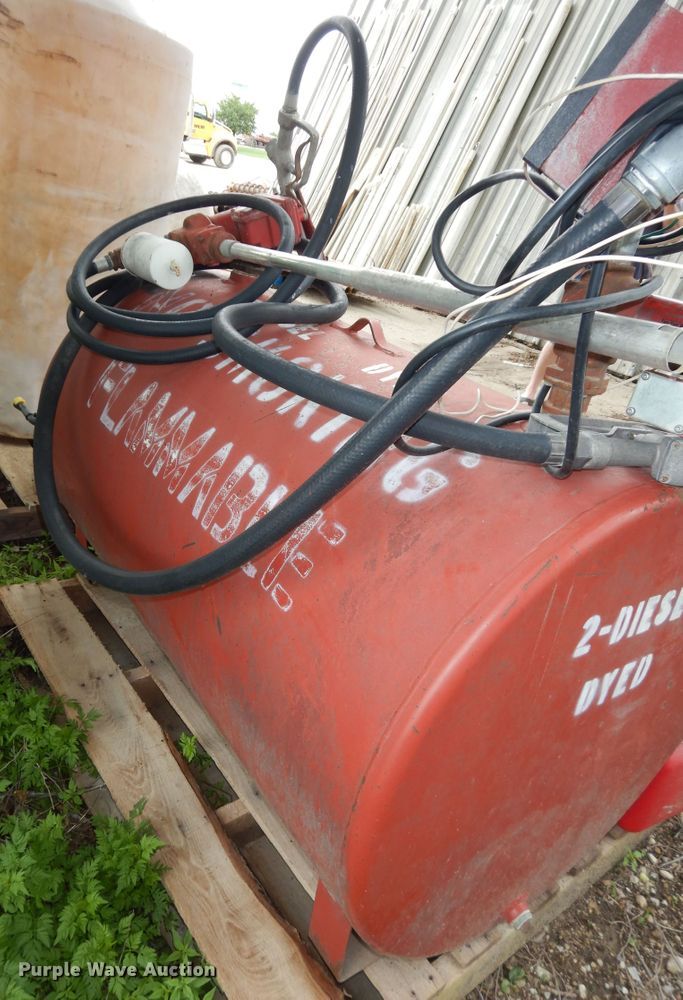 image for item MD9142 Fuel containers