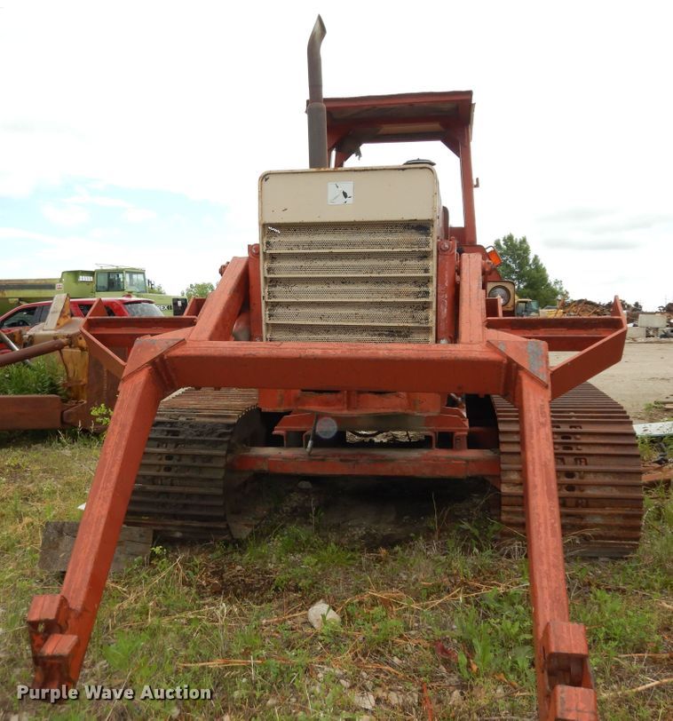 image for item MD9173 1990 Ditch Witch HT100  cable plow