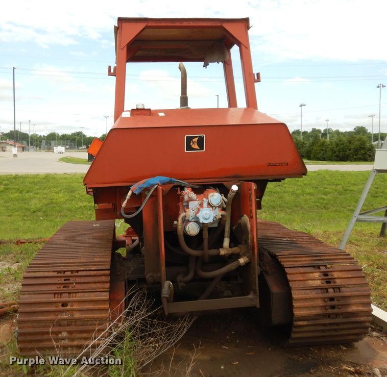 image for item MD9173 1990 Ditch Witch HT100  cable plow
