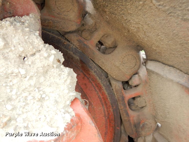 image for item MD9173 1990 Ditch Witch HT100  cable plow