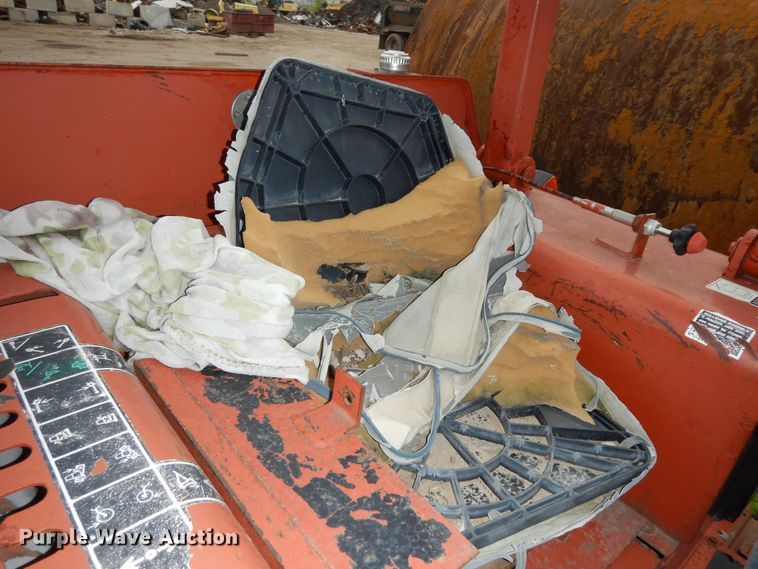 image for item MD9173 1990 Ditch Witch HT100  cable plow