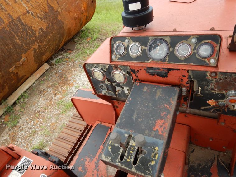 image for item MD9173 1990 Ditch Witch HT100  cable plow