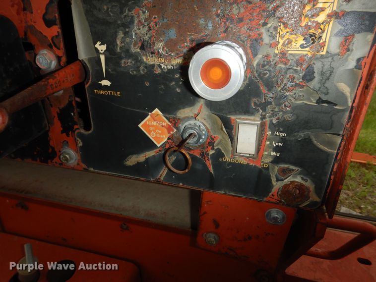 image for item MD9173 1990 Ditch Witch HT100  cable plow