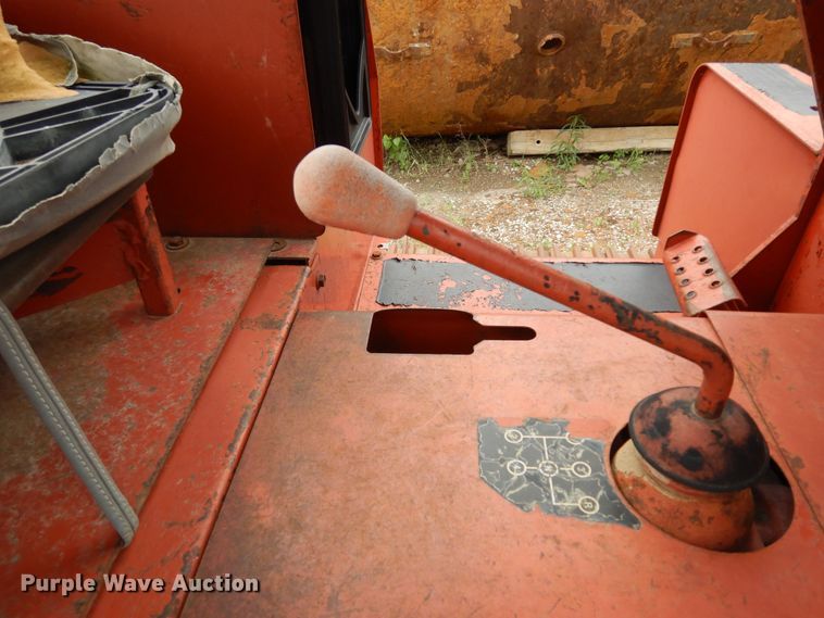 image for item MD9173 1990 Ditch Witch HT100  cable plow