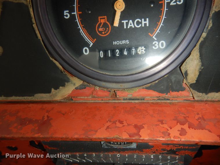 image for item MD9173 1990 Ditch Witch HT100  cable plow