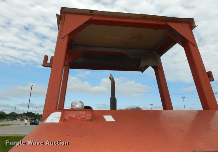 image for item MD9173 1990 Ditch Witch HT100  cable plow