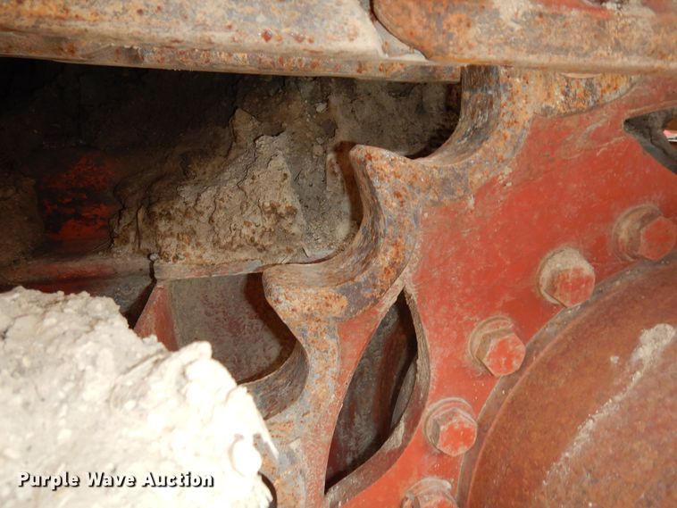 image for item MD9173 1990 Ditch Witch HT100  cable plow