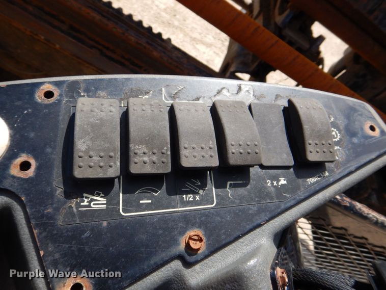 image for item MF9101 2005 Vermeer D24X40 Series II  directional boring unit