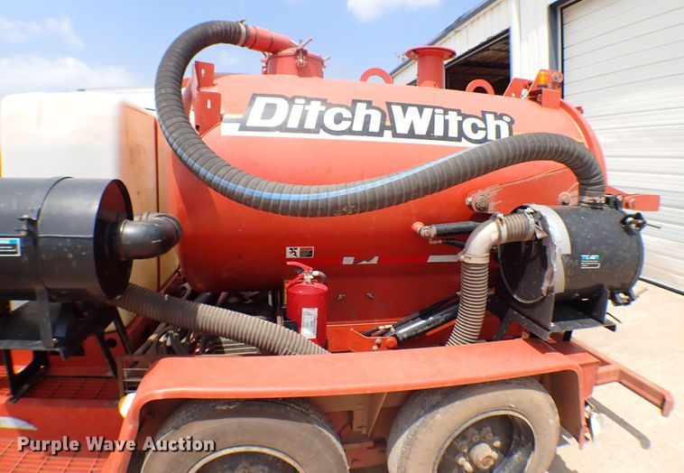 image for item MF9341 2014 Ditch Witch FX30  vacuum excavator
