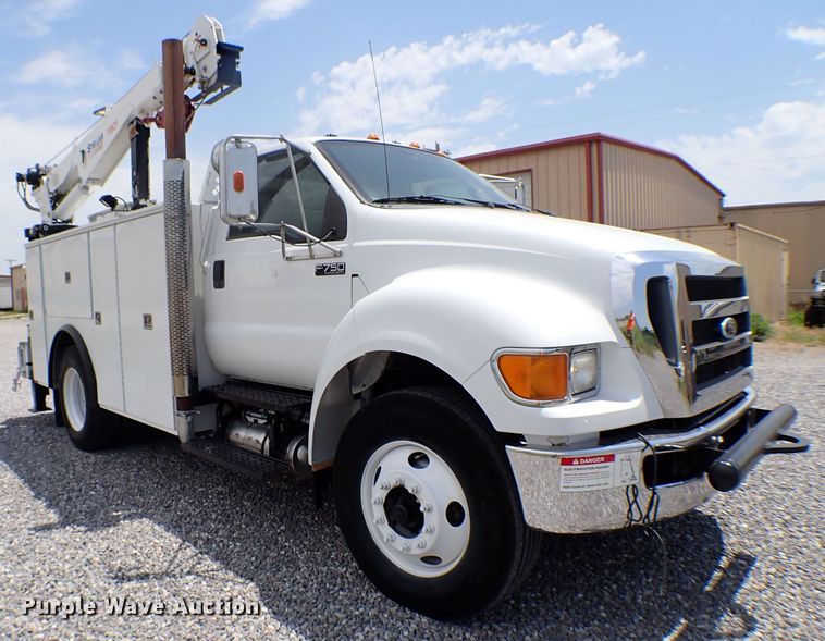 image for item MF9348 2012 Ford F750  crane truck