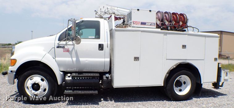 image for item MF9348 2012 Ford F750  crane truck