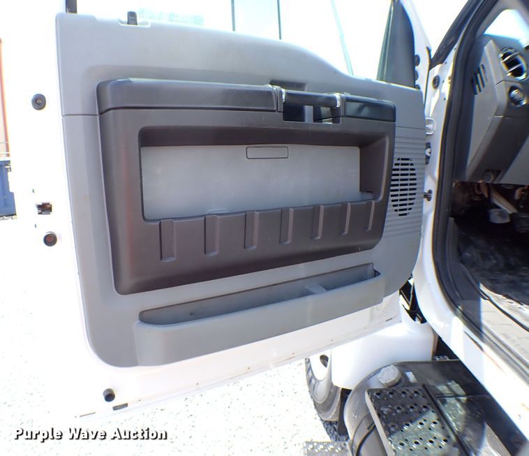 image for item MF9348 2012 Ford F750  crane truck