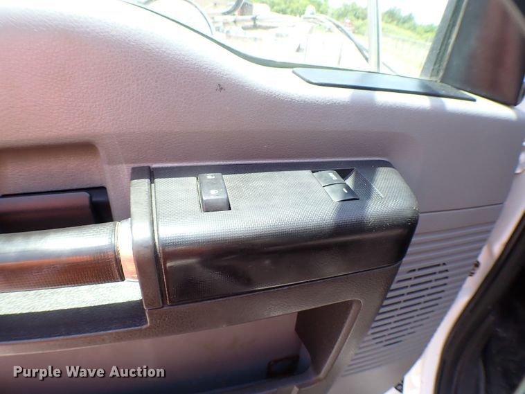 image for item MF9348 2012 Ford F750  crane truck