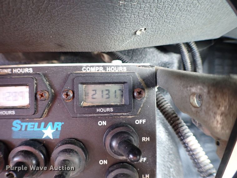 image for item MF9348 2012 Ford F750  crane truck