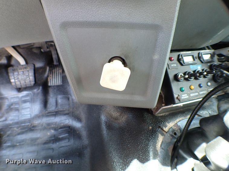 image for item MF9348 2012 Ford F750  crane truck